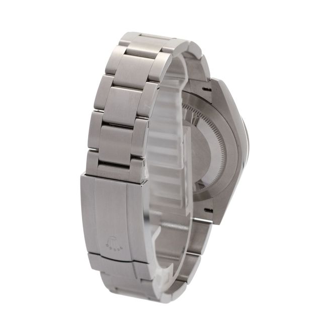 Rolex Oyster Perpetual 124300 Image 3